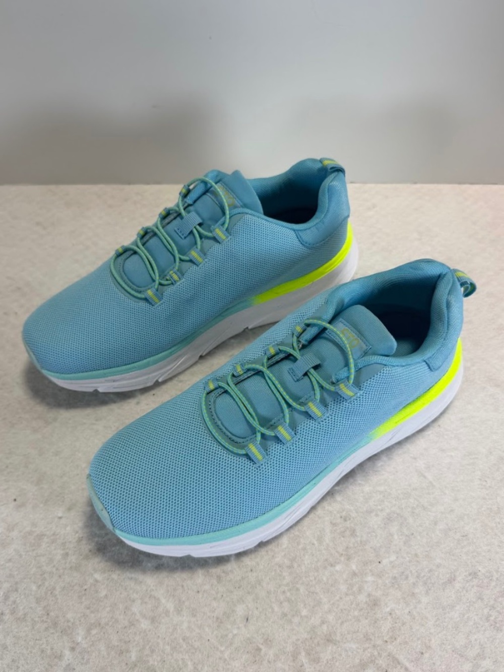 STQ Womens 8.5 Walking Shoes Light Blue Aqua Mesh Lightweight Comfort Sneakers